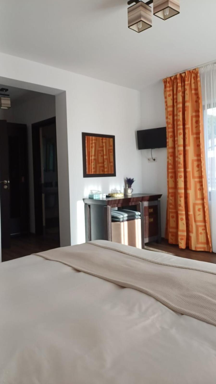 Dragomirna Sunset Hotel Mitocu Dragomirnei Екстериор снимка